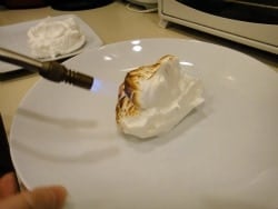 spoon the meringue onto a plate