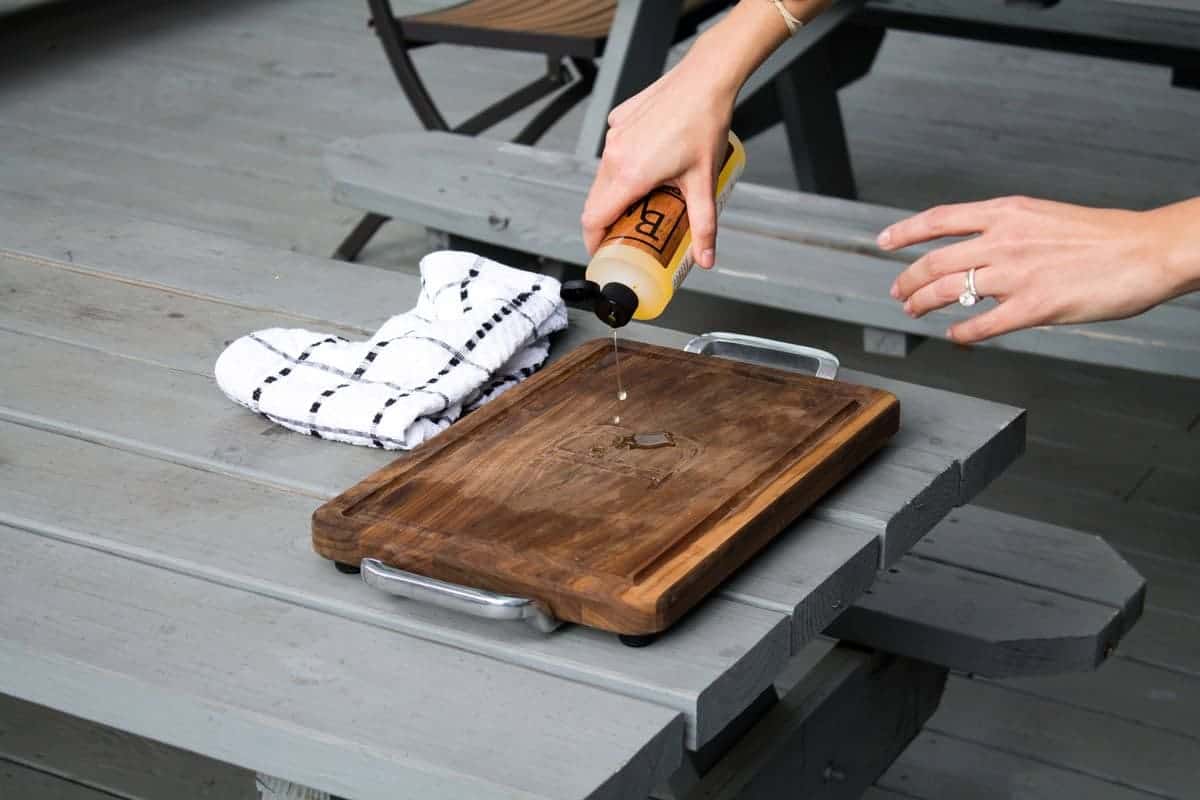 How To Oil A Cutting Board The Easy No Frills Method