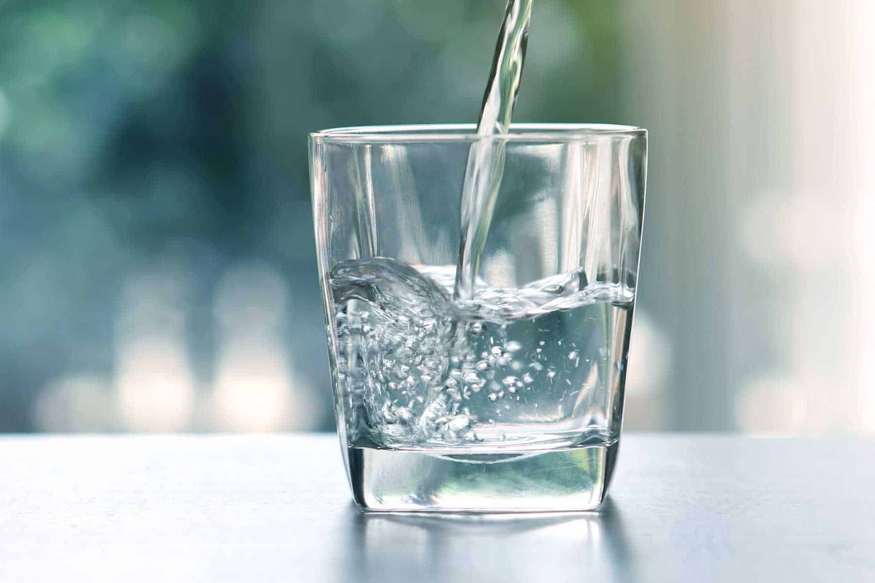 How to filter water for safe drinking