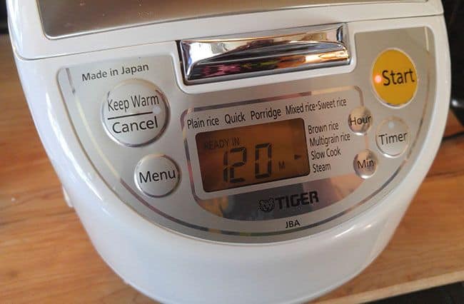 Rice cooker with fuzzy logic