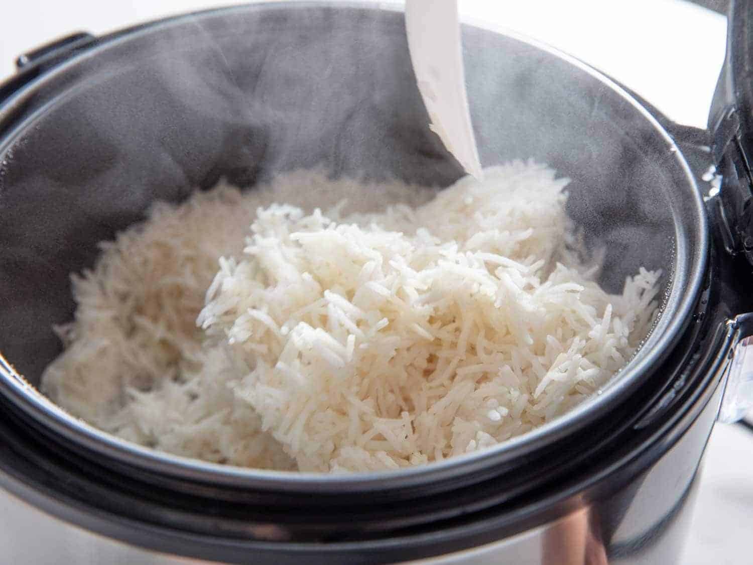 how-does-a-rice-cooker-work-without-burning-food