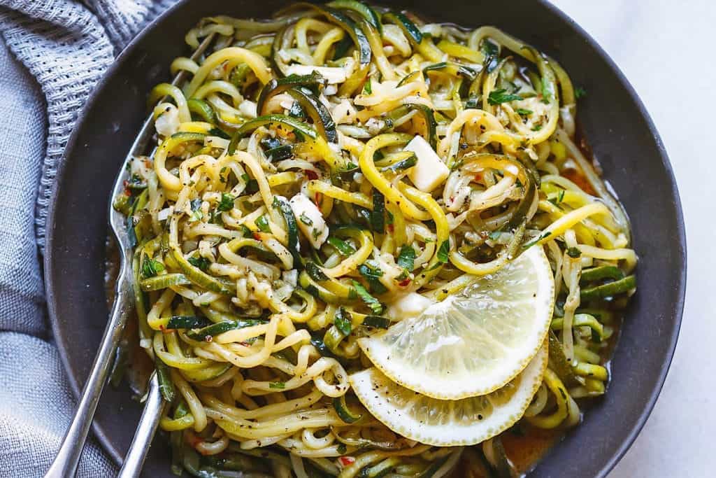 How To Cook Zucchini Noodles For Spaghetti Sauce - Zucchini Noodles with Bolognese Sauce (Zoodles) / Check spelling or type a new query.