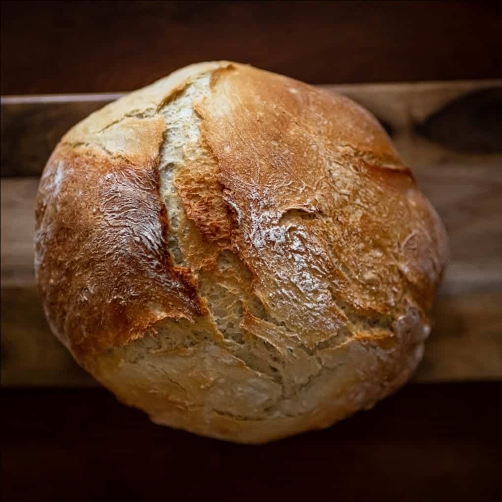 https://static.thedaringkitchen.com/wp-content/uploads/2020/10/bread-1.jpeg