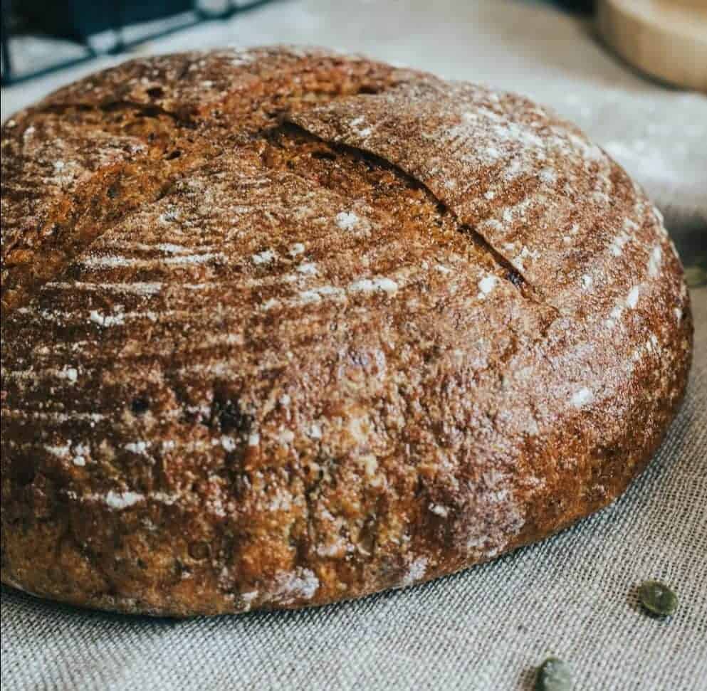 https://static.thedaringkitchen.com/wp-content/uploads/2020/10/round-bread-1.jpeg