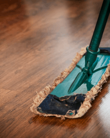 Choosing a Spray Mop