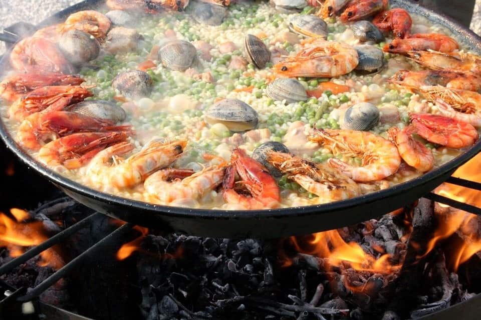 Paella cooking