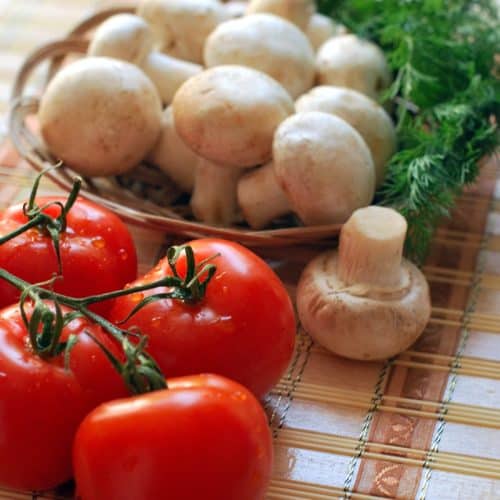 White button mushrooms perfect for freezing.