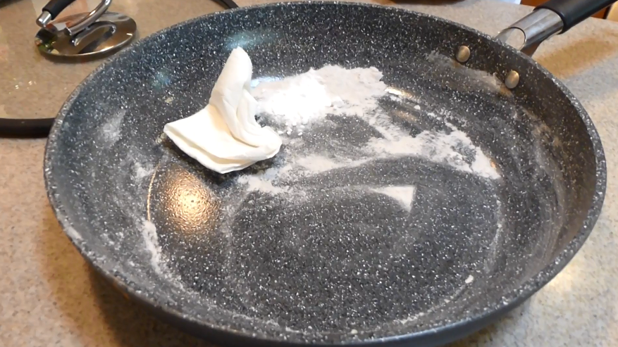 How to clean ceramic cookware with baking soda