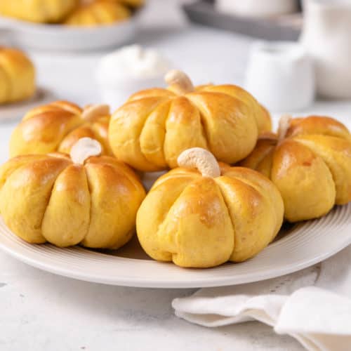 Pumpkin Dinner Rolls