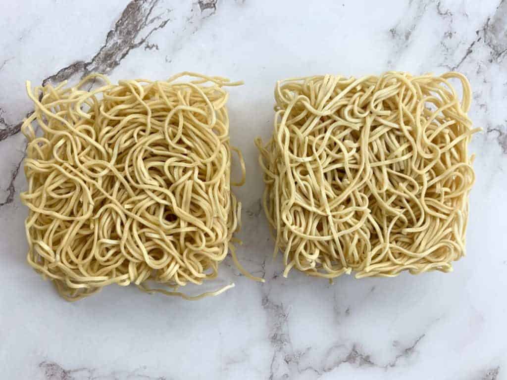 show mein noodles rotated