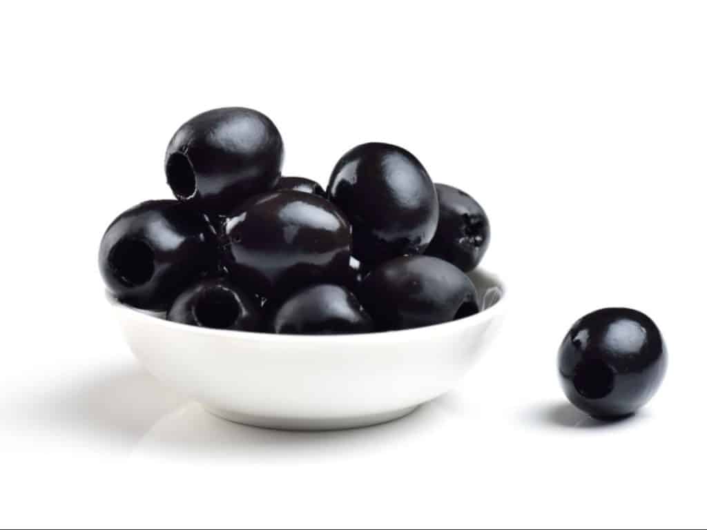 Kalamata Olives vs. Black Olives What’s the Difference? Daring Kitchen