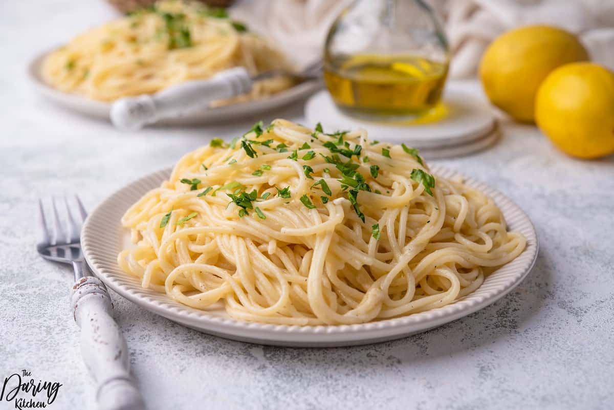 Lemon garlic pasta ready serve 1