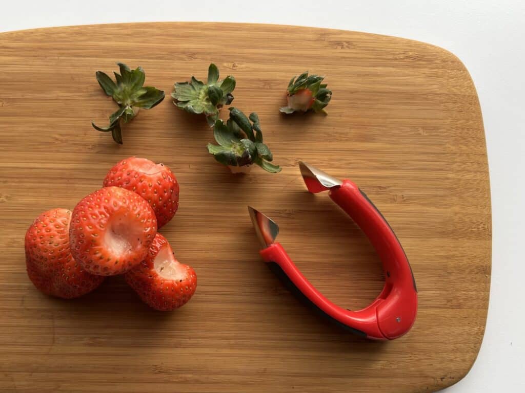 Strawberry Berry Stem Leave Huller Remover Home Fruit Corer Slicer Cutter